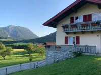 B&B Inzell - Haus Annerl Ferienwohnung mit 2 Schlafzimmern - Bed and Breakfast Inzell