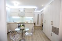 Laura Lifestyle and White Tower - B&B