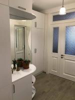 Tatas Apartment - Bed and Breakfast Batoemi