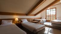 Vierbettzimmer mit Gemeinschaftsbad