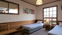 Zweibettzimmer mit Bad