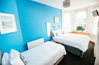 Dreibettzimmer mit eigenem Bad