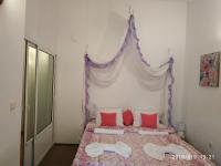 Apartamento de 2 dormitorios con balcón