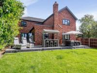 B&B Horning - Kingfisher Lodge - 4 Bed Villa - Bed and Breakfast Horning