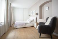 Baron's Town Hall Apartments - B&B
