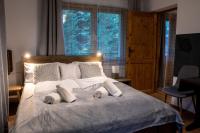 King Studio with Sofa Bed