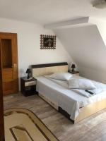 Pensiunea Simona - Bed and Breakfast