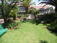 Homestead Lake Cottage - B&B Benoni