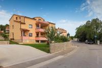 New cozy apartment Nico 2+1 - Bed and Breakfast Pula