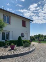 Gite les Combes Terrasse 01340 ETREZ - Ferienwohnung Étrez