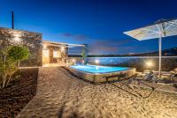 Klimata House - Private Jacuzzi Pool & BBQ Villa - B&B Vlychada
