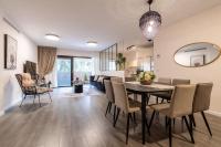 King David Residence Luxury 4 BD/Pool/Gym/Parking - B&B