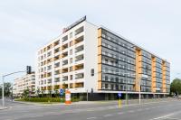M&R Apartament Airport&Business DeLuxe Cybernetyki 17 - underground garage - free WiFi - Netflix - air conditioning - self check-in, close by Chopin Airport - Chambres d'hôtes Varsovie