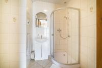 Dreibettzimmer mit Balkon