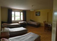 Camera Quadrupla Economy