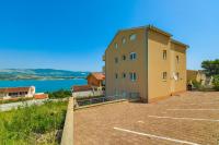 Apartment Kristina - B&B Traù