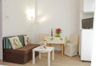 Studio mit Balkon und Garten