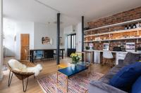 B&B Paris - Fabulous Design Loft - High Marais/République - Bed and Breakfast Paris