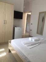 Durmishi Rooms & Apartments & Beach - B&B Santi Quaranta