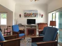 Caparica Beach House Holiday Home - B&B
