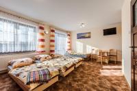 Camera Familiare con Vista Giardino