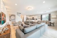 Eight-Bedroom Holiday Home