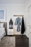 Guesthouse Deluxe Queen Room