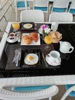 Camera Matrimoniale con Vista Giardino