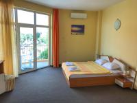 Family House Cherry - B&B Nesebăr