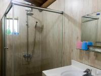Standaard Tweepersoonskamer met Gedeelde Badkamer