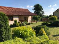 Chatka pod Dębami dla pracowników firm - Bed and Breakfast Brzeźnica