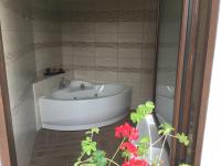 King Room with Spa Bath