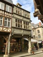 Magnifique appartement de charme au coeur historique de Dinan - B&B