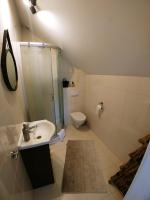 Dreibettzimmer mit Bad