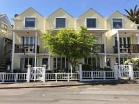 B&B Akaroa - The Bruce Waterfront Apartments by AVI - Bed and Breakfast Akaroa