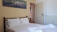 Deluxe One-Bedroom Apartment with Ocean View