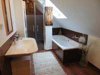 Chambre Triple Basique avec Salle de Bains Commune