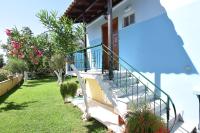 One-bedroom Studio with Double Bed and Mountain View