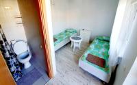 Twin Room with Shower