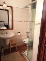 Dreibettzimmer mit Gartenblick