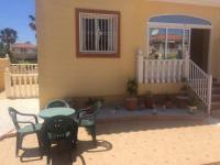 Torrevieja, La Torreta Ground Floor Apartment with Large Private Patio Garden - B&B Torrevieja