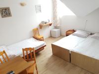 Chambre Triple avec Salle de Bains Privative