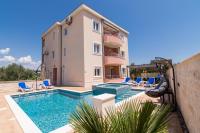 Apartment mit Balkon