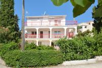 Apartment House Juretic - 50 m from the beach - B&B Traù