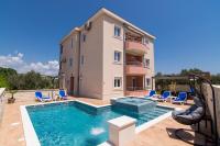 APARTMENTS VILLA PEKY - B&B Traù