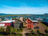 B&B Ilwaco - At The Helm Hotel - Bed and Breakfast Ilwaco