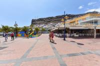 Mogan Beachfront apartment V&L by VillaGranCanaria - B&B