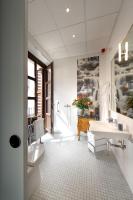 Double Room( U.S.A)