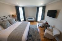 Room 5 – Queen Room