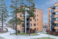 Kaunis valoisa 3 krs pikkukaksio Vantaa Koivukylä - B&B